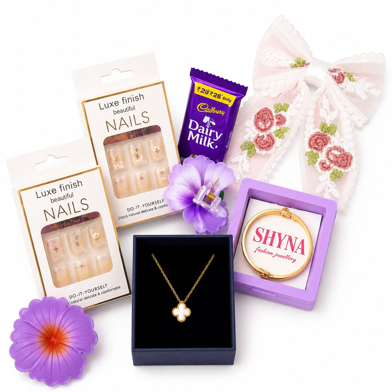 BIRTHDAY GIFT HAMPER (( LOVE BOX))